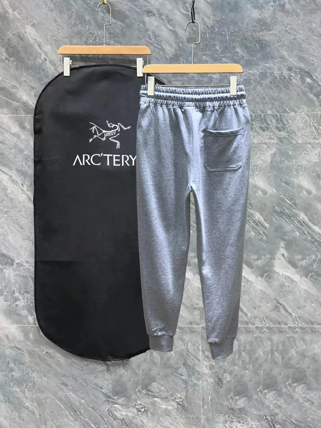 ARC SS Logo Factory g Black White ：Black Gray Size S-XL